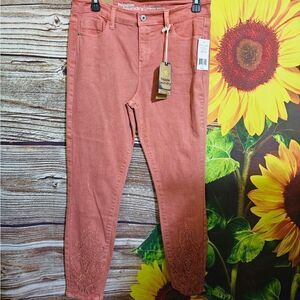 Happy Laundry jeans women's 30 Softest jeans To hit the scene... NWT